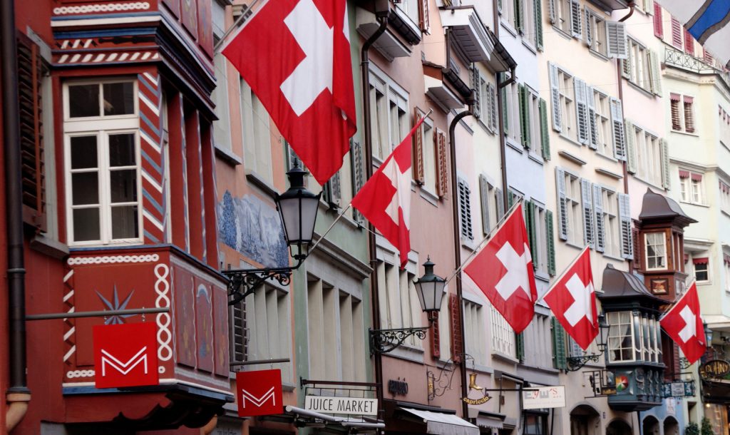 Otoritas Persaingan Swiss Memerintahkan Booking.com Turunkan Komisi