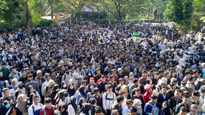 Kesulitan Cari Kerja di Era Prabowo-Gibran, Ini Kata LSI