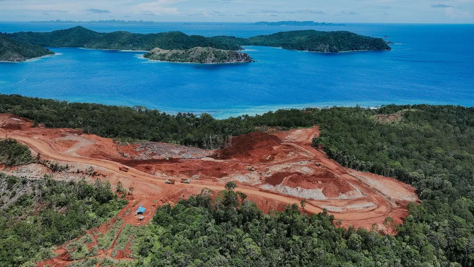 Ancaman Tambang Nikel di Raja Ampat: Lindungi Keindahan Laut Surga